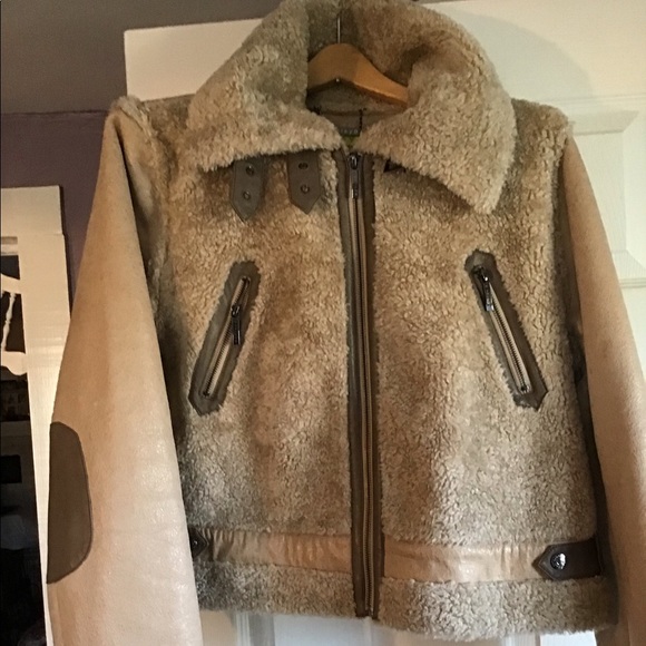 Jacket - Picture 1 of 4